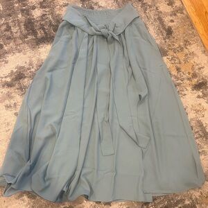 Elegant Blue Women's Skirt Zenana Brand NEW size Small can fit Med